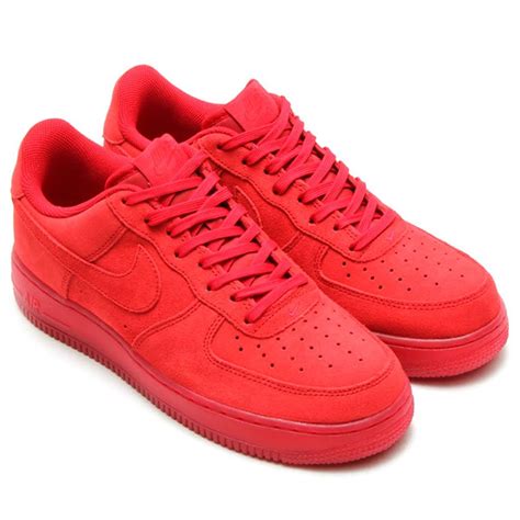 all red nike shoes men.